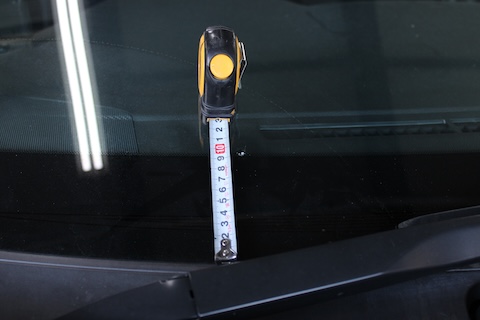 フロントガラスひび割れを即日修理！10cm以内の傷もウインドリペア対応可能