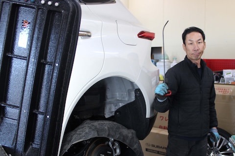 ハリアーのドアパンチ凹みをデントリペアで修復！100km離れた場所からのご依頼