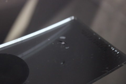 テスラのフロントガラスひび割れをウインドリペアで補修！車検もOK