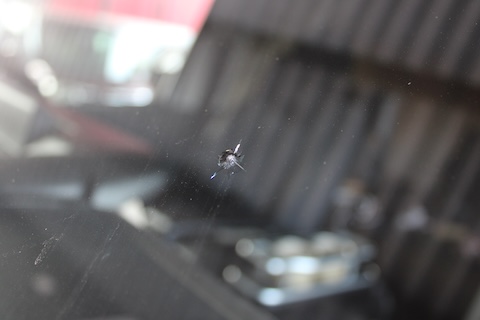 フロントガラスのヒビは早めにウインドリペアで修理｜交野市