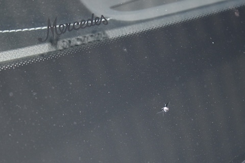 フロントガラスの色んなひび割れ修理対応！交野市