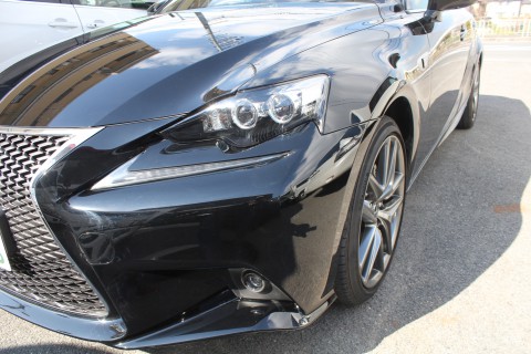 レクサス　バンパー修理