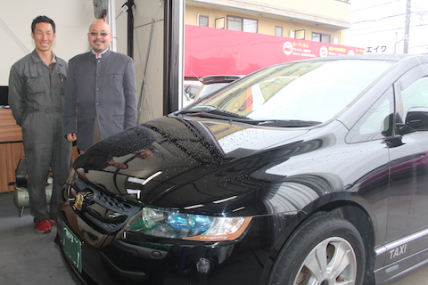 交野市　オデッセイ　フロントガラス　飛び石　修理　ウインドリペア