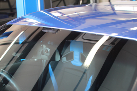 BMW 320i　フロントガラス　飛び石　交換　断熱ガラス　サンテクト