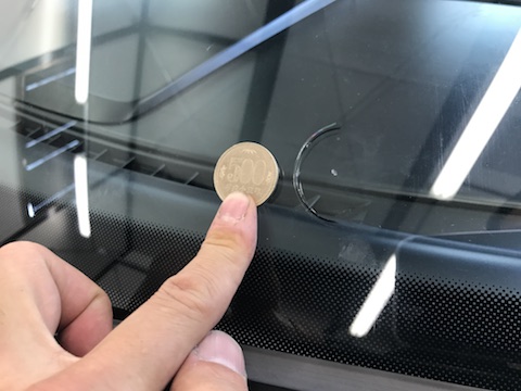 飛び石　修理　ウインドリペア