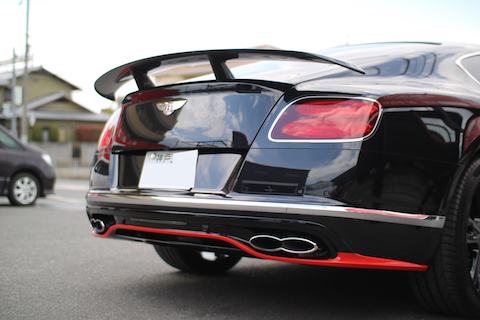 大阪のカーラッピング施工、デザインや部分施工もお任せ!