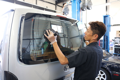 Don't worry!  English speaking mechanic can help any car troubles in Osaka Japan.