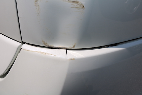 車のヘコミ・傷・塗装剥がれ・サビ、鈑金・塗装で交換せずに再生して直します！