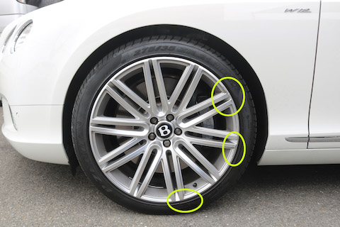 ベントレーのアルミホイールのガリ傷修理出来ます!