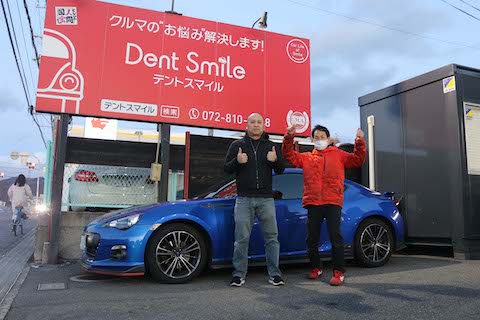 フロントガラス修理とヘッドライト磨きをワンストップ解決