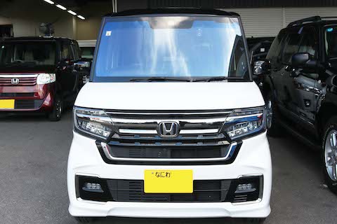 N-BOXのフロントガラスに青色のコートテクト取付!