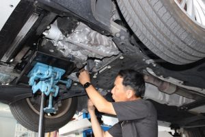 BMW2シリーズのエンジン振動修理、エンジンマウント交換で快適に