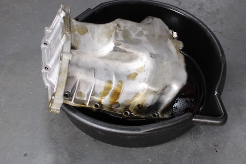 タントのリアバンパー交換とオイルパン交換で安心整備