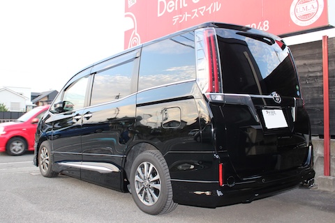 エスクワイアにモデリスタエアロを取り付けてドレスアップ