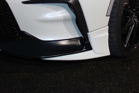 R86のフロントバンパースポイラー傷を塗装修理で綺麗に再生!